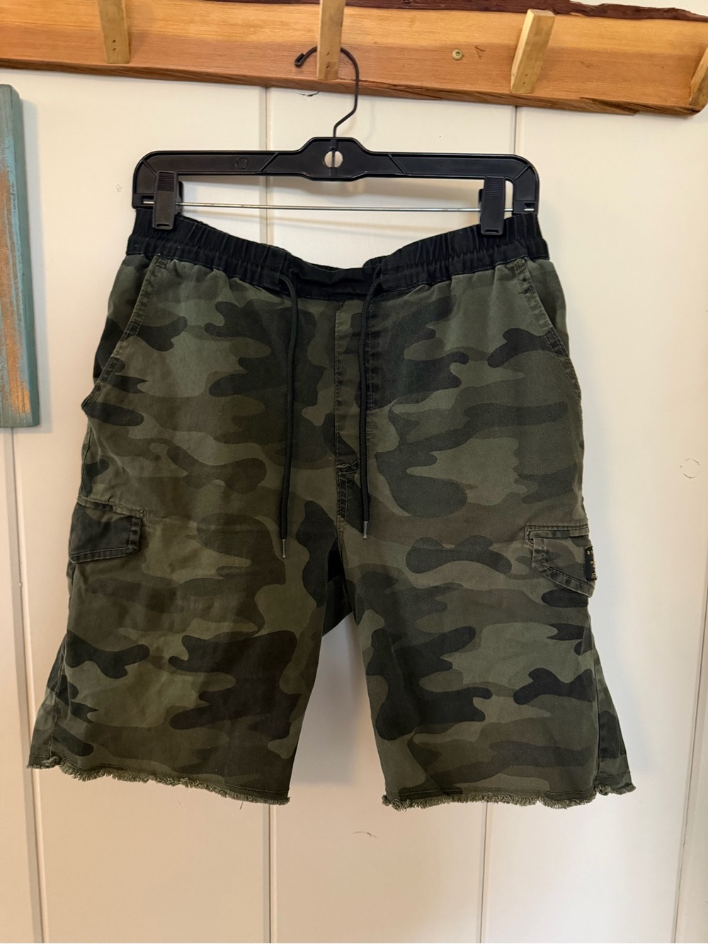 Rusty Men’s M Camo Cargo Shorts Baggy Skater Y2K Streetwear